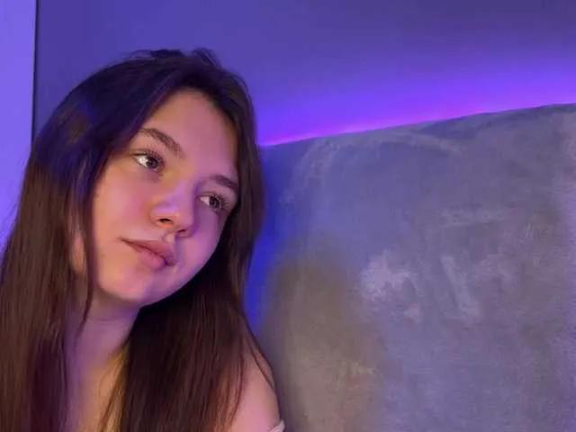 -FoxAlisa- — Special treatment, attention, and compliments. I love generous and sincere people. and I'm also melting from delicious rolls