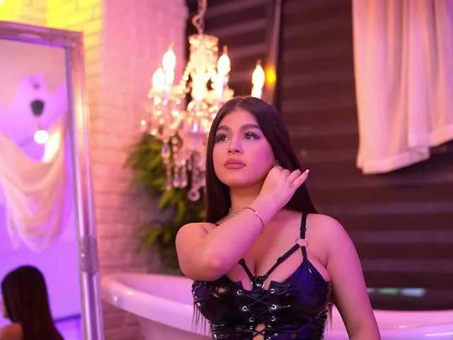 BellaNoirre — Affectionate, and always craving a deeper connection. I adore slow, teasing moments, meaningful chats, and building real chemistry that makes everything even hotter