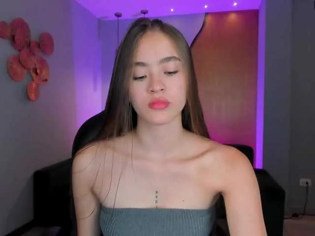 MaiaCollins1 — I'm very turned on by naughty men who like to talk dirty to me and who know what it's worth to be with me, make me wet and I'll make you cum...