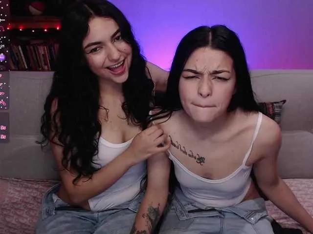 Majo-melisa — We love communication to make all those fantasies our desires, we love lesbian play, with sex toys, slaps and passionate kisses, strap-on play is our favorite