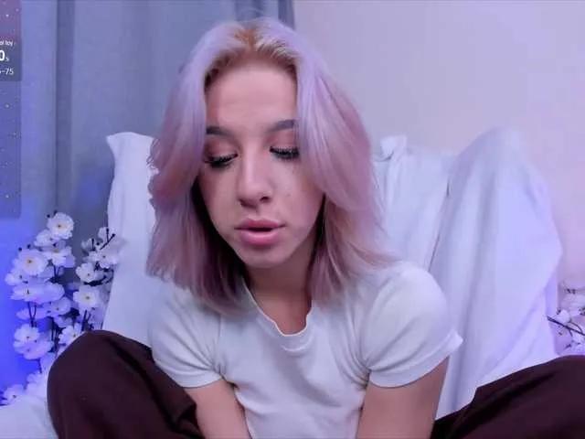 Necucubi — Freechat on BongaCams