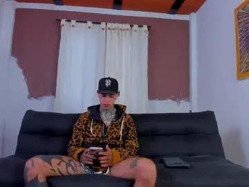 aron_ford — GOAL: flex muscles [36 tokens remaining] Welcome to my room! #bigcock #cum #young #tattoo #muscle