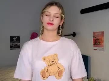 baby_ruth — Help me to reach 100 thumps up ^^ Goal: Suck my finger close up #shy #cute #young #18 [21 tokens remaining]