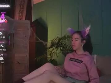 belle_via — flash tits   #british #cum #c2c #halloween   #feet [0 tokens remaining]