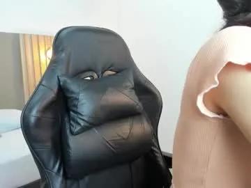 carlina_15 — GOAL: Two wet fingers deep into my tight pussy [180 tokens remaining] Welcome to my room! #blow job #smalltits #longhair #18 #daddysgirl