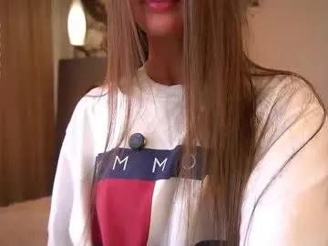 czamabech — GOAL: hello [109 tokens remaining] Hi! Im Bella ^^ Today is a great day to spend it together :3 #18 #teen #young #lovense #new