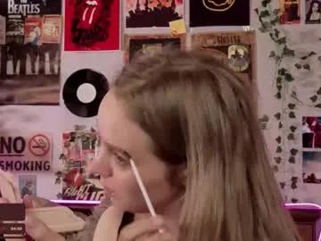 darleneferran — Heeeeyy, my name is lina !! Goal:  suck fingers  #blonde #shy #New #18 #bigBoobs [55 tokens remaining]