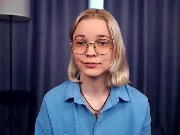 deannmaslen — GOAL: pinch my nipples [20 tokens remaining] hi stranger, i'm Charlie, 18y.o. #new #18 #daddysgirl #petite #bigboobs