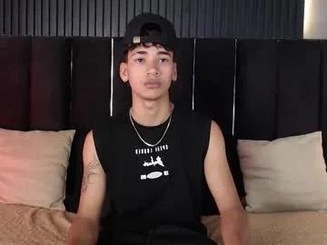 dominic_ghost — BE NAKED AND JERKING FOR 3 MIN [240 tokens left] Welcome to my room guys!! #bigcock #hairy #muscle #18 #latino