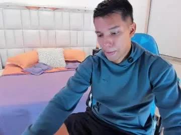edwin_blaz — show cum// #18 #cum #bigcock #young #cock [462 tokens remaining]