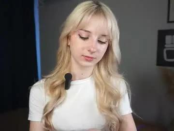 evaqt — Hi! im Eva and im #new here! GOAL:Spend me homeits my second day #18 #skinny #shy #lovense [25 tokens remaining]
