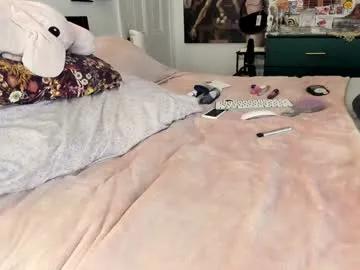 eve003300 — Current Goal:  topless  at 2555 tokens -- thigh thursday #hairyarmpits #bush #hairy #femdom #lovense [2255 tokens to goal]