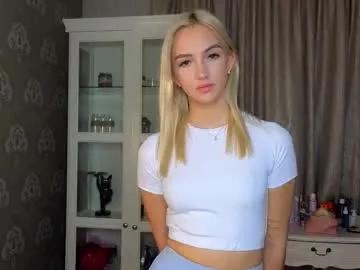 falllen_angell — Nice to meet u, I'm Sofia and that's my first day! Goal: My heart for u #18 #shy #new #young #teen [15 tokens remaining]
