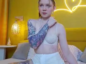 lessysweety — GOAL: sexy twerk [133 tokens remaining] WELCOME BACK to me  #feet #cute #fit #twerk #bigass