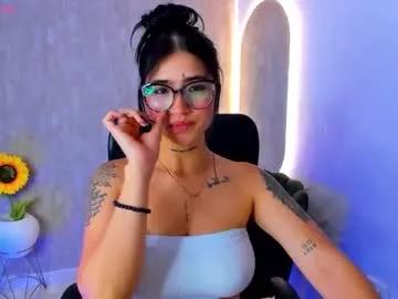 luanabonasx — GOAL: play pussy dildo [85 tokens remaining] Today I want to explode jets Triki Triki Halloween #squirt #gemini #lovense #naturalbigboobs #latina