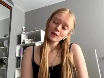 mittietonge — hii, how are you dooooing today? GOAL: hi-hii!!! #new #teen #student #18 #blonde [0 tokens remaining]