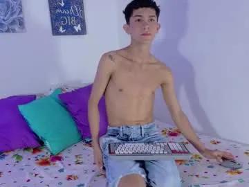 noah_tyler_ — CUM SHOW ;) #18 #twink #bigcock #latino #lovense [297 tokens remaining]