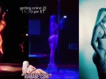riababe — stripper pole studioooo - Goal: spread asshole :) [3006 tokens left] #18 #teen #booty #smalltits #blonde