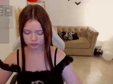 sarah__babyyy — GOAL: Look at camera [10 tokens remaining] Welcome to my room! #lush #teen #braces #18 #bigboobs