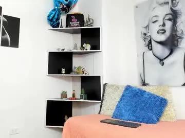 seelena_f — GOAL: Topples 5 min [80 tokens remaining] Welcome to my room! #feet #ebony #squirt #latina #cum