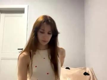 wildpeachh — Goal: Spin around, show my outfit | I'm new here, I'm 18 years old, I'll be glad to have your support| #18 #Skyny #Young [35 tokens left]