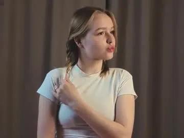 yangsperanza — ^**^ #new and really #shy but super #cute  || GOAL: Good morning Kate! Have a good stream! <3   || #blonde #young [25 tokens remaining]