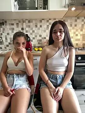 18teengirl3 — Squirt on Belle!!