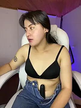 Camila_pinkk — twerking and oil