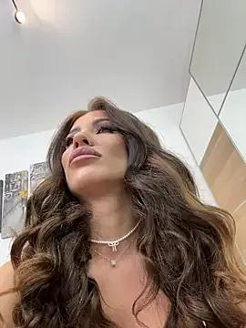 CelineReys — 5 min link ctrl for the last tipper :d