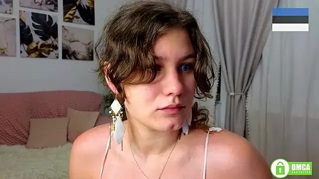 Charlotte_wow — show outfit!