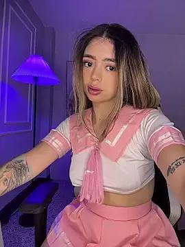 HoneyMollyX — Topless + oil