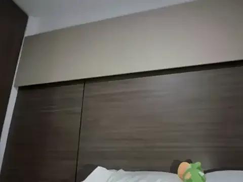 Liiz_01 — take off my top baby   