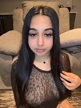 LilMisIndianx — Oil my body +shower