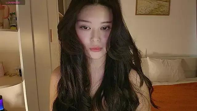 linbaelin — Massage boobies close up