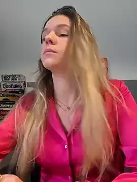 lucie_mehott — JE ME DOIGTE FORT