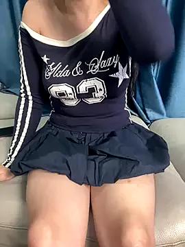 Meii-meyy — Naked cook & masturbates untill cum