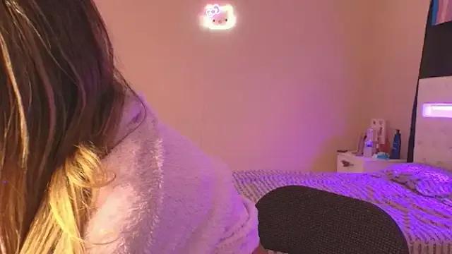 missvalen — im in miami usa now come LETS SOME  fun