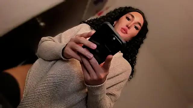 MissValentinaJohnson — WYA?ANY L*CAL TO FUCK IN RL!? #9IN #usa