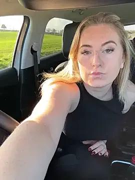 RebeccaSquirtsXXX — Finger fuck up close