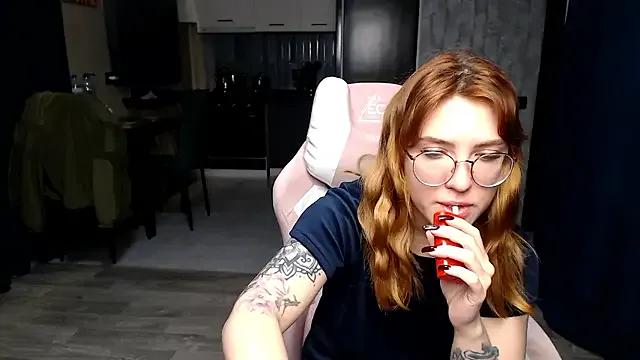 Reginasmilee — NAKED