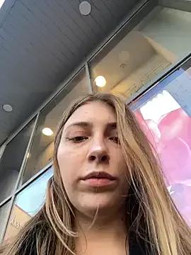 Sunny___Bunny — kisses to my tight pussy