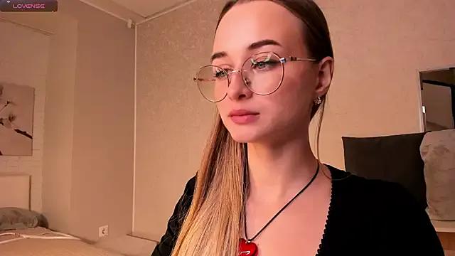 Tiffanyhunt — Sensual ride the pillow