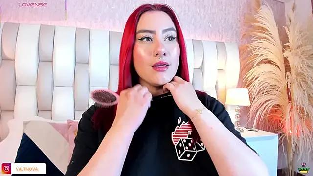 valt_ — Take off clothes and fingering pussy 