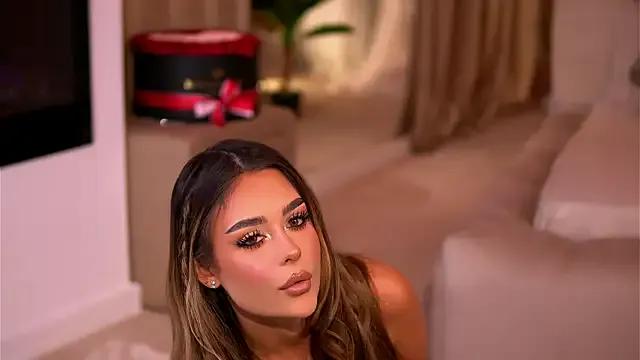 YasmineShaw — Let's Warm Up 