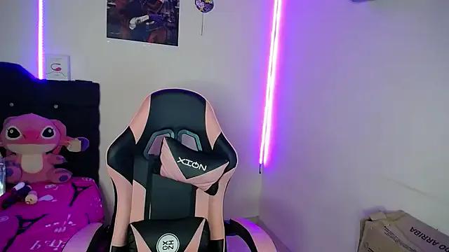 yuliana_19 — Show cum un llanto  :blowjob::wanker:::
